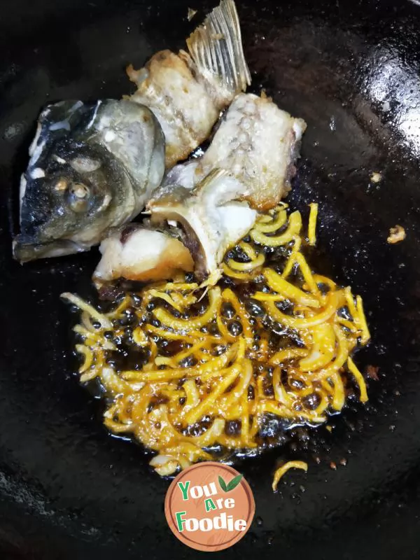 Boiled powder of fish head and cabbage