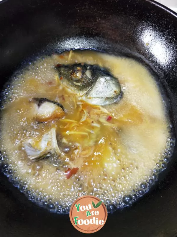 Boiled powder of fish head and cabbage