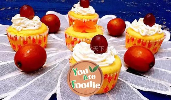 Happiness cup cream cake