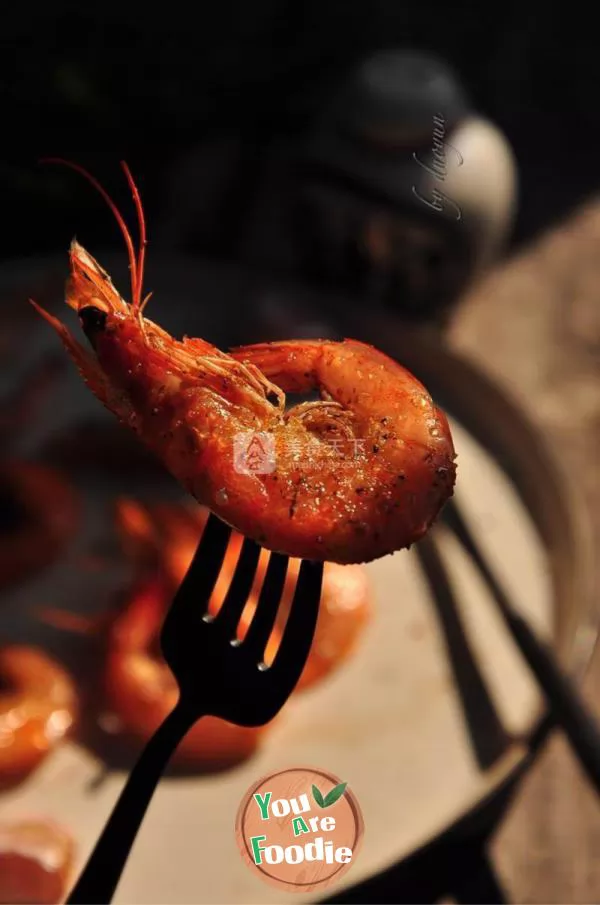 Roasted shrimp with pepper and salt