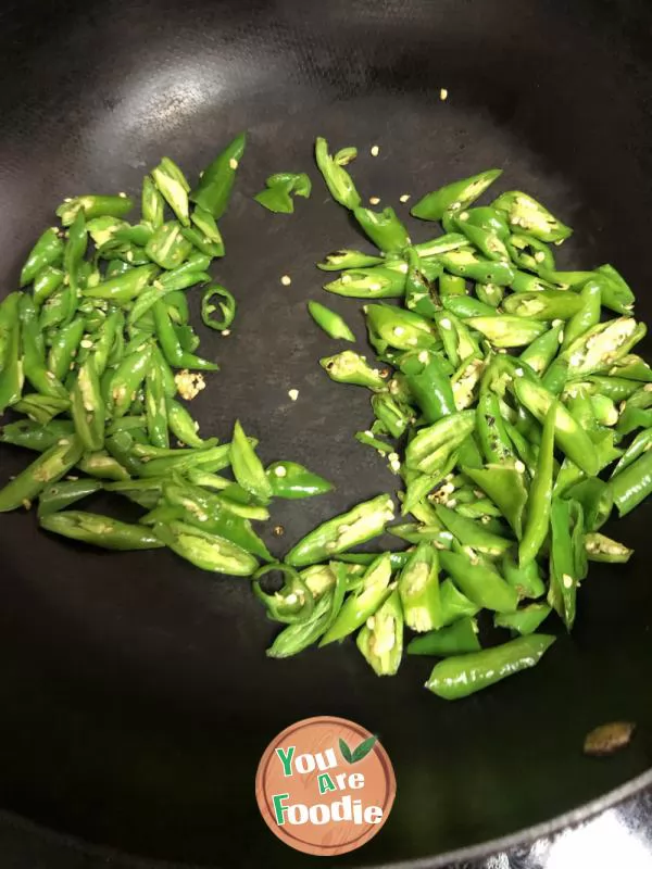 Stir fried balsam pear with green pepper