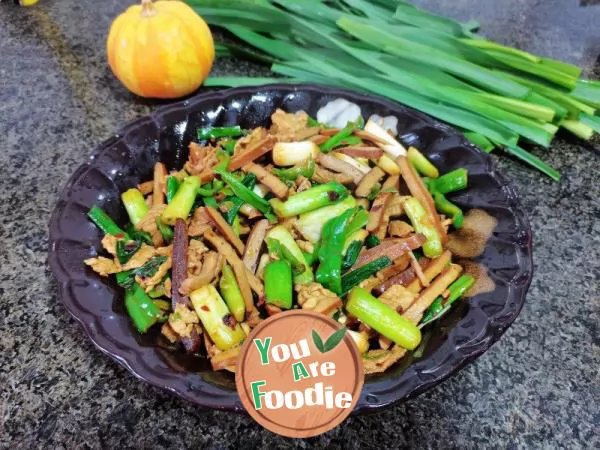 Fried Pork Slices with Dried Beans and Garlic