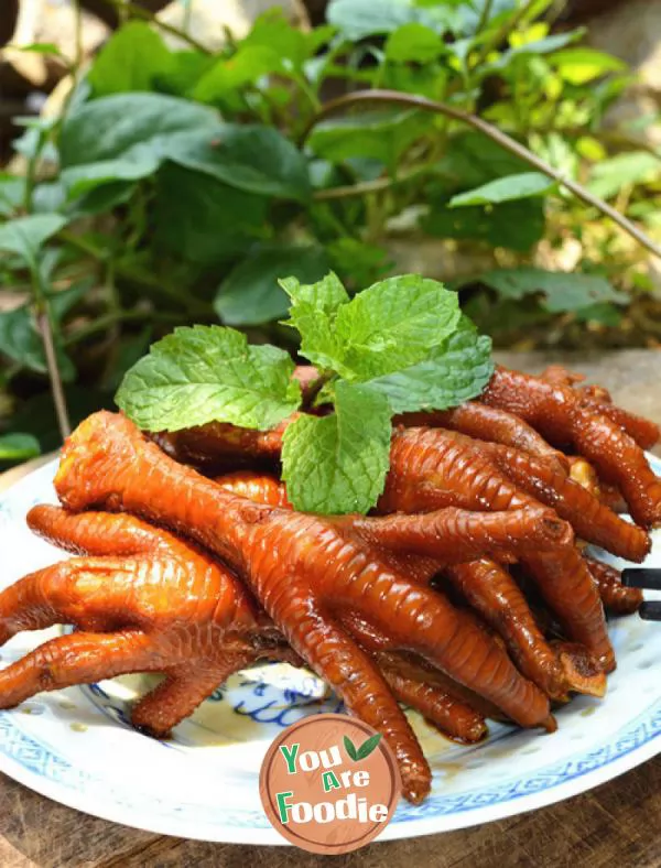 Chicken feet in soy sauce