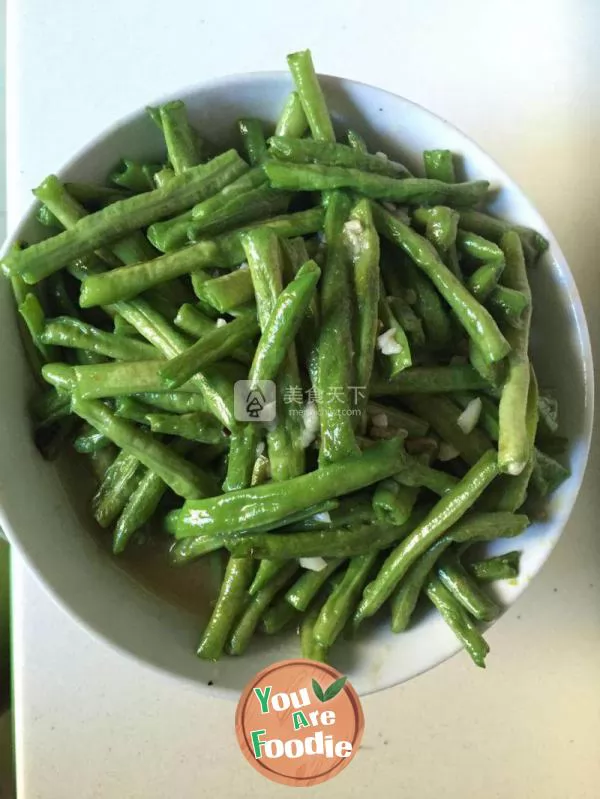 Long bean with garlic flavor