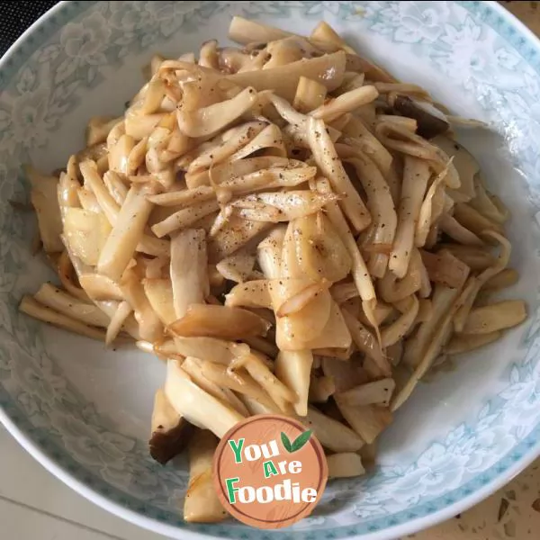 Pleurotus eryngii with black pepper and garlic