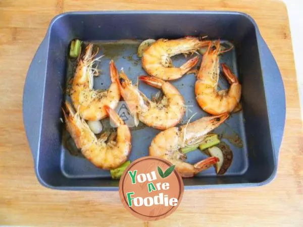 Roasted shrimp with black pepper