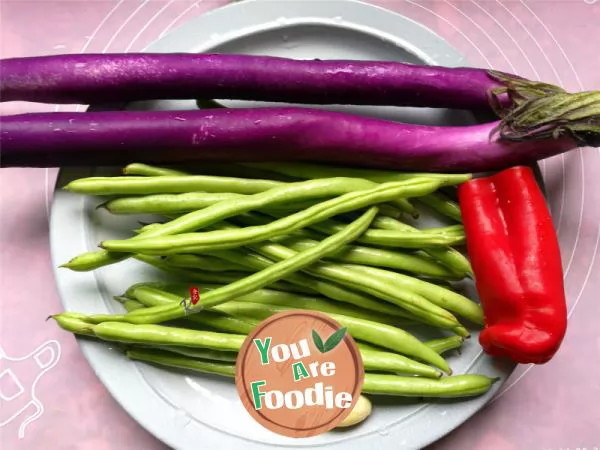 Braised eggplant with green beans