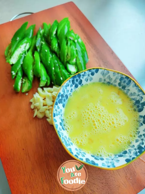 Scrambled Eggs with Green Peppers