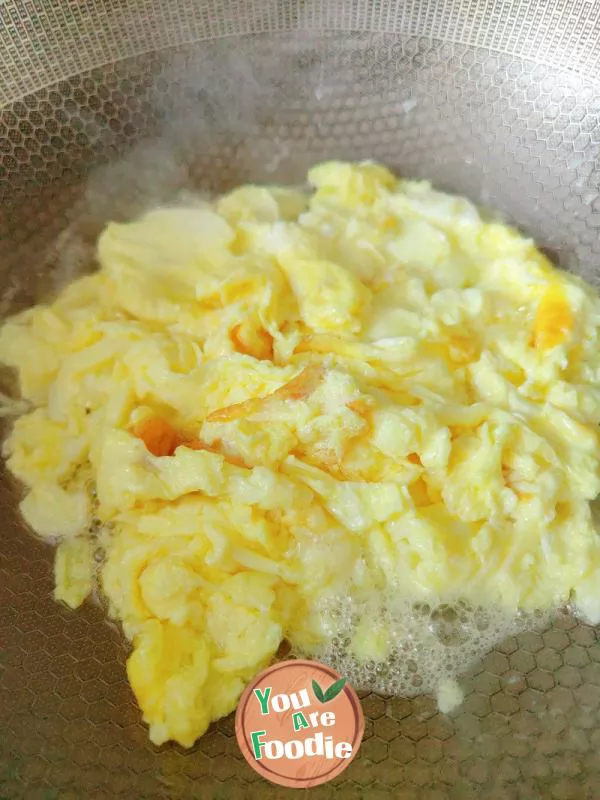 Scrambled Eggs with Green Peppers