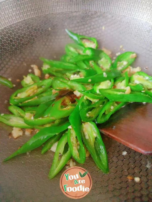 Scrambled Eggs with Green Peppers