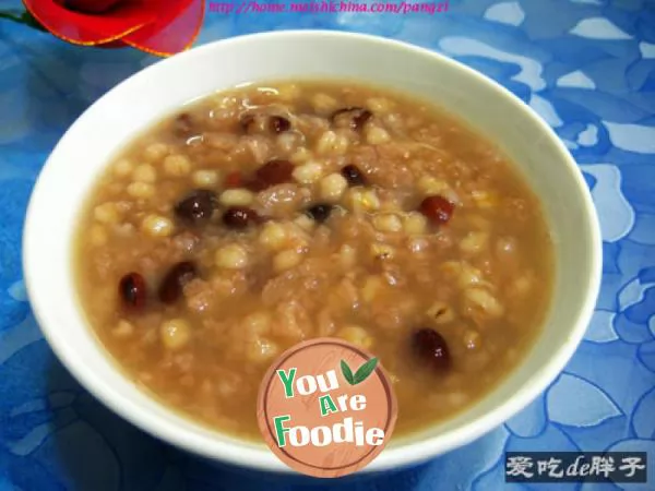 Glutinous-rice,-wheat-kernel-and-red-bean-porridge