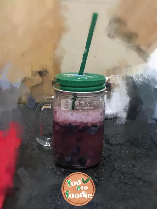 Blueberry bubble water