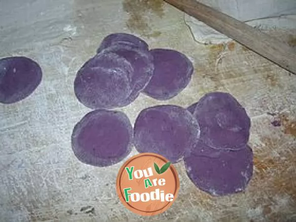 Purple potato pattern steamed bread