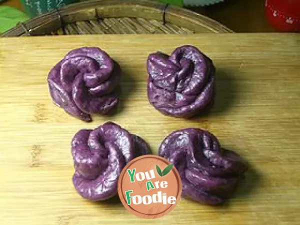 Purple potato pattern steamed bread