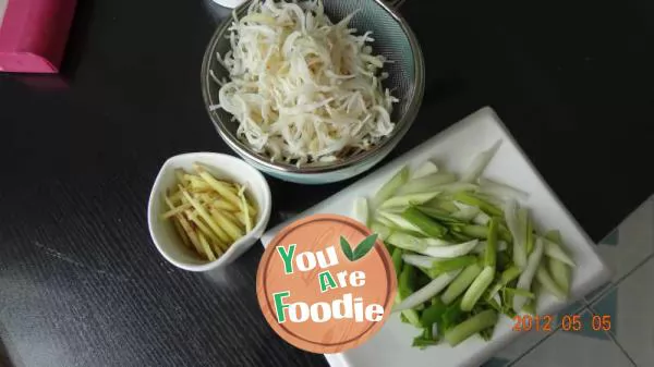 Home style version - fried whitebait with garlic