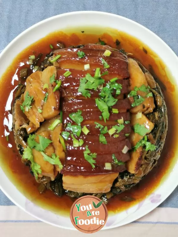 Xueli red braised pork