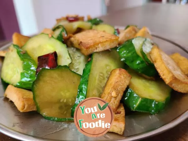 Fried Tofu with Cucumber