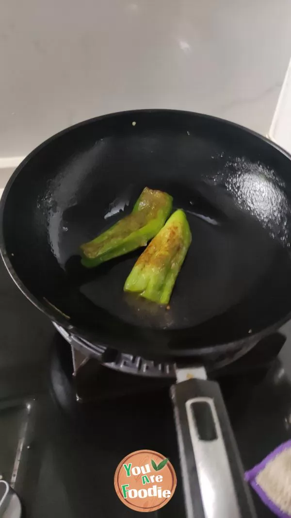 Stir fried Century egg with pepper and eggplant