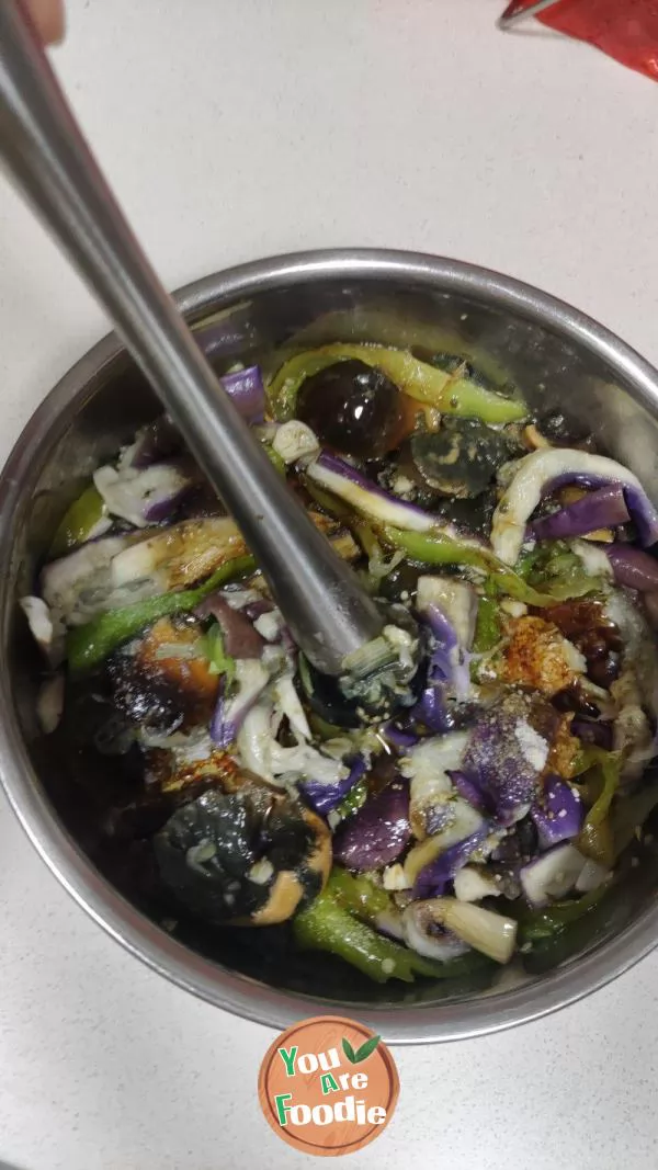 Stir fried Century egg with pepper and eggplant