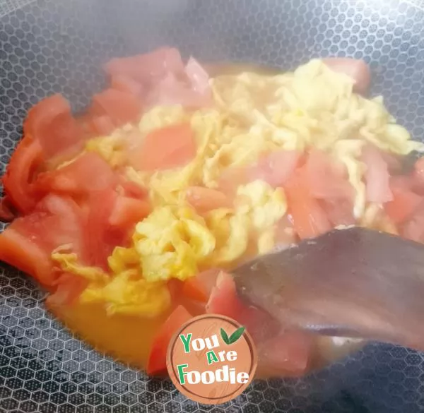 Scrambled egg with tomato