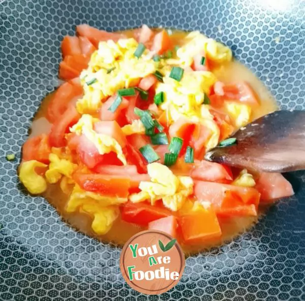 Scrambled egg with tomato