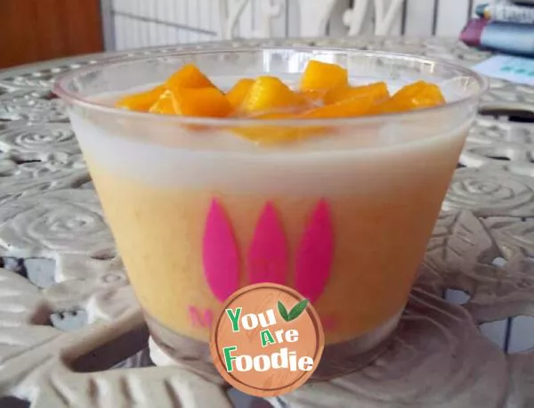 Coconut-Mango-Mousse-cup