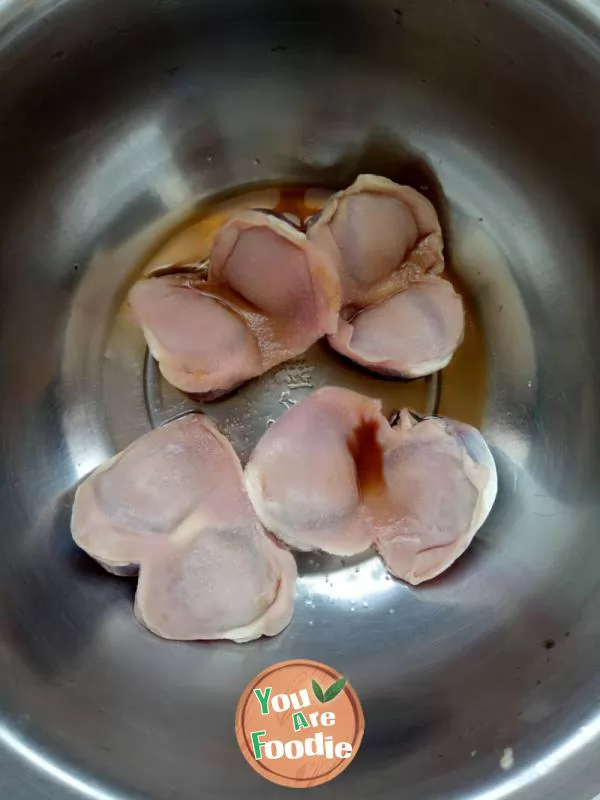 Fried Duck Gizzard with garlic sprouts