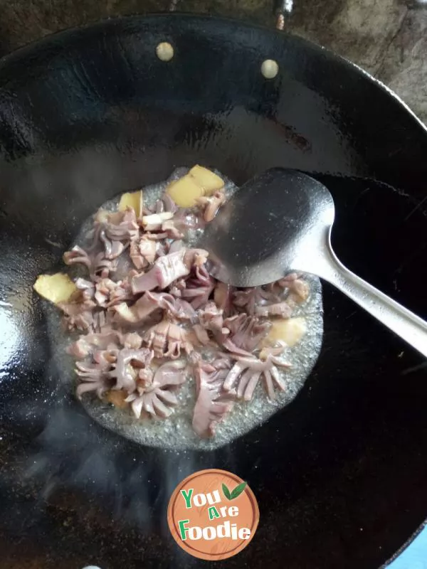 Fried Duck Gizzard with garlic sprouts