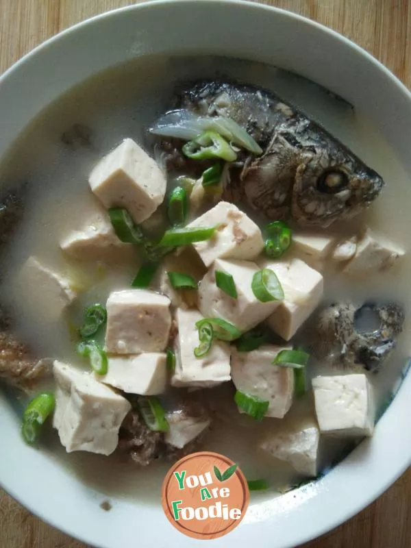 Crucian bean curd soup