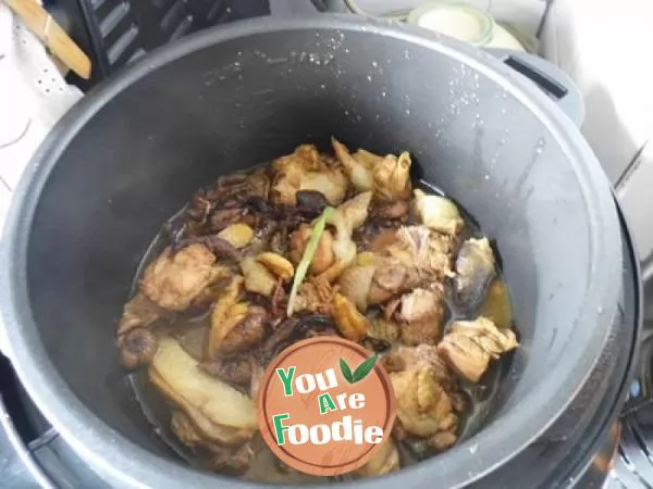 Stewed mushroom with chicken