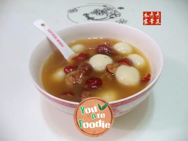 Diced jujube and longan soup