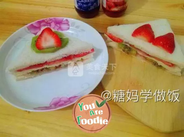 Simple fruit sandwich