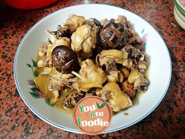 Braised chicken with mushroom