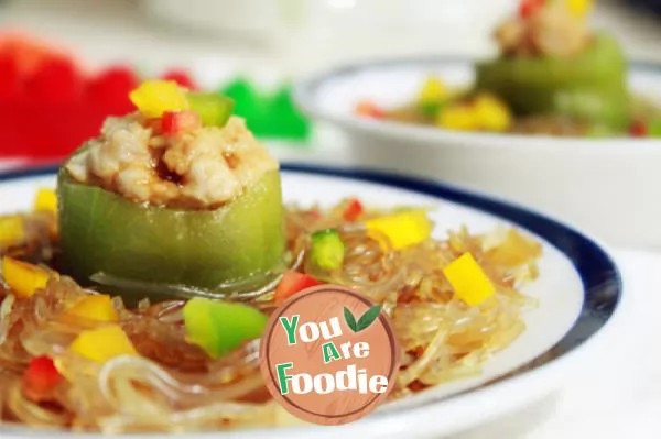 Colorful-vegetable-and-minced-meat-towel-gourd-cup