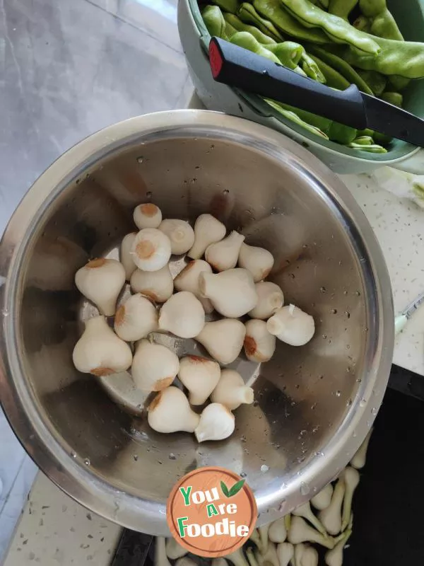 Marinated garlic