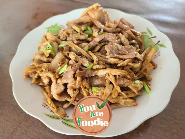 Stir fried Plum Blossom Meat with Bamboo Shoots