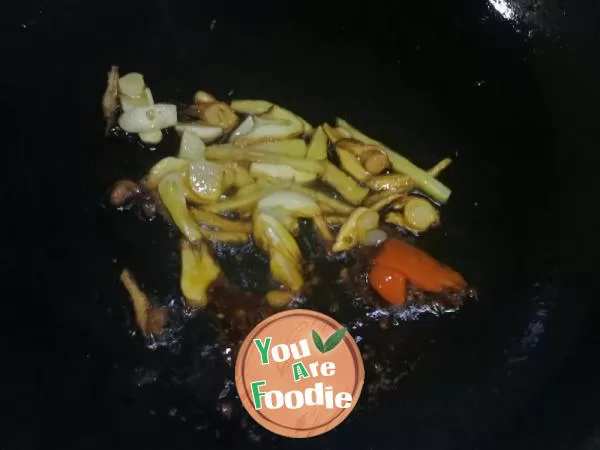 Stir fried small intestine with carrot