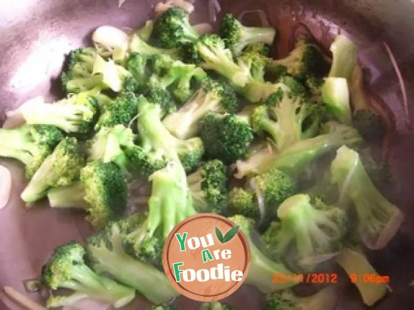 Broccoli in oyster sauce