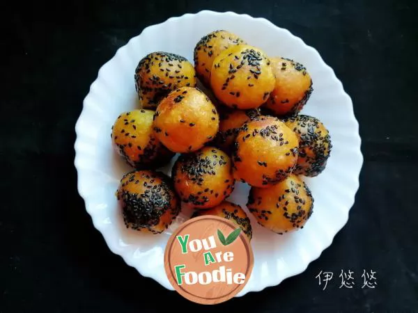 Black sesame and sweet potato balls