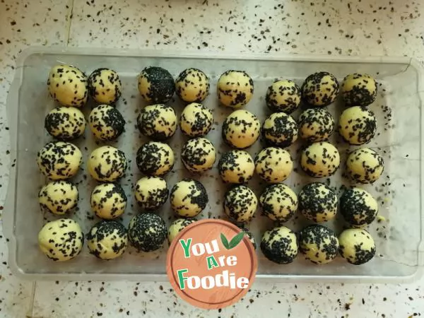 Black sesame and sweet potato balls