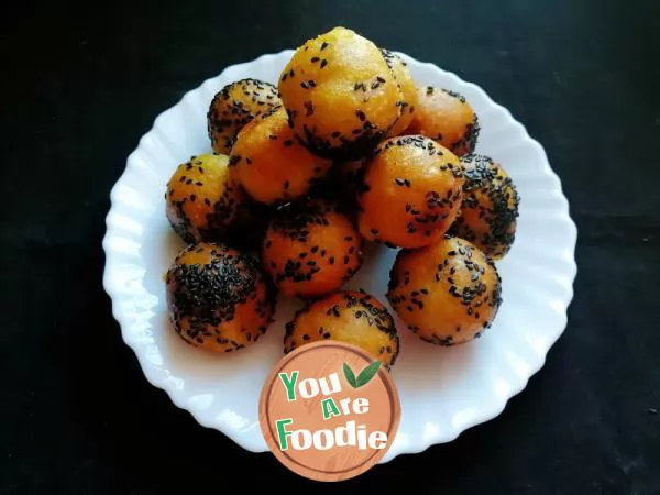 Black sesame and sweet potato balls