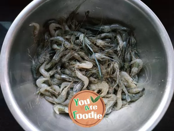 Fried river shrimp with pepper and salt