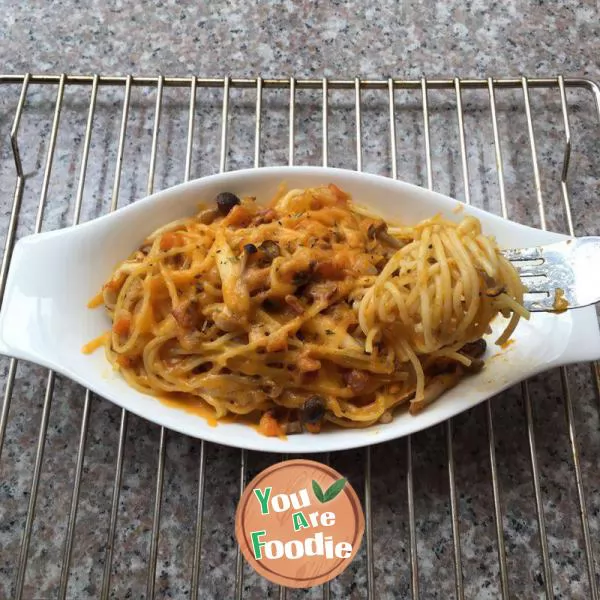 Mushroom-Pumpkin-Bacon-Spaghetti