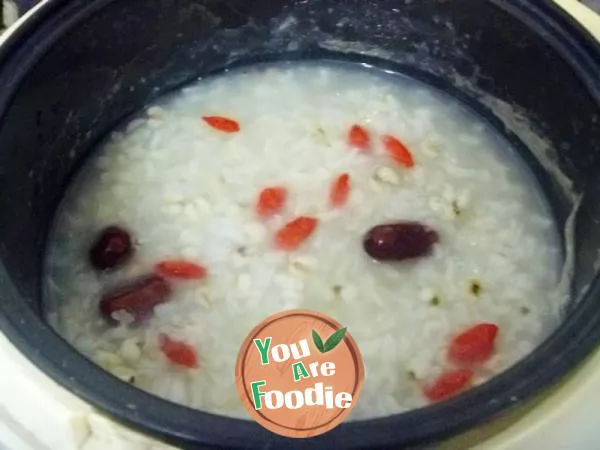 [pattern porridge] nourishing blood and removing dampness --- jujube and barley porridge