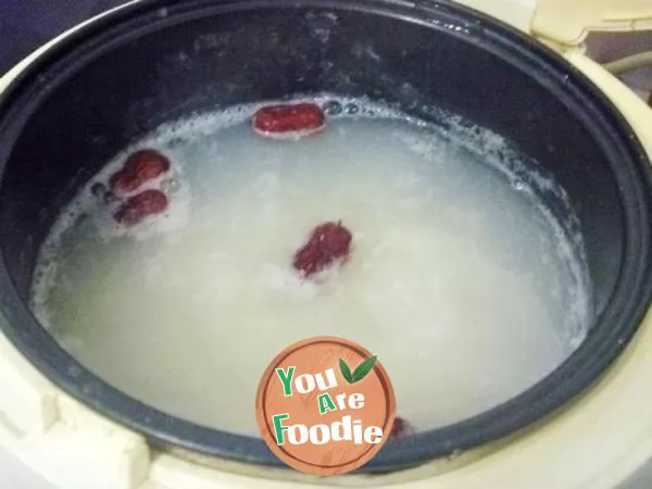 [pattern porridge] nourishing blood and removing dampness --- jujube and barley porridge