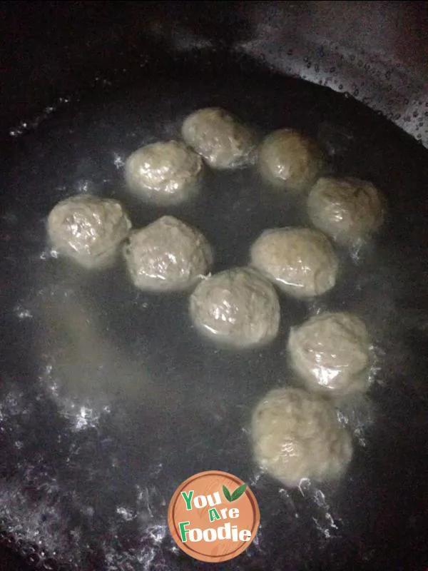 Beef balls and white gourd soup