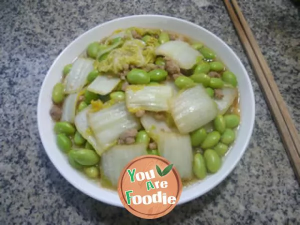 Fried baby cabbage with minced meat and green beans