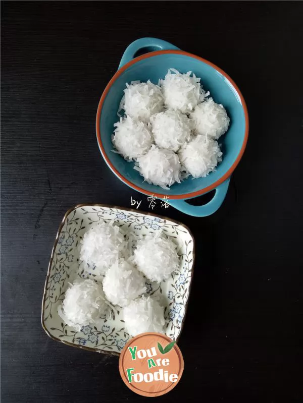 Shredded coconut dumplings