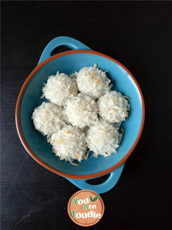 Shredded coconut dumplings