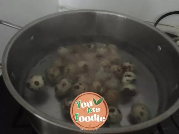 Braised quail eggs